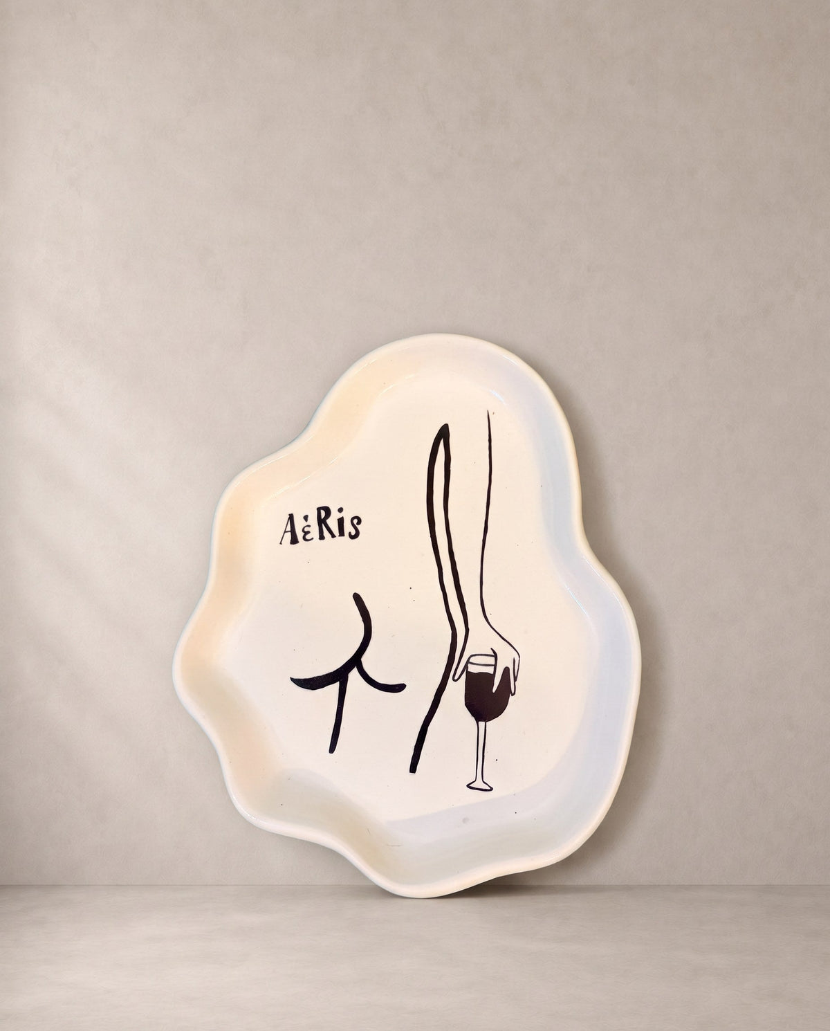 AERIS χειροποίητο πιατάκι Body & Wine με line art και κόκκινο κρασί